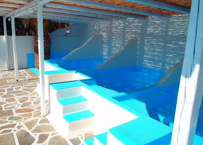 Liogerma Adamantas (Milos)