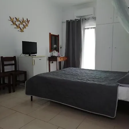 Liogerma 2* Adamantas (Milos)