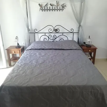 Liogerma 2* Adamantas (Milos)