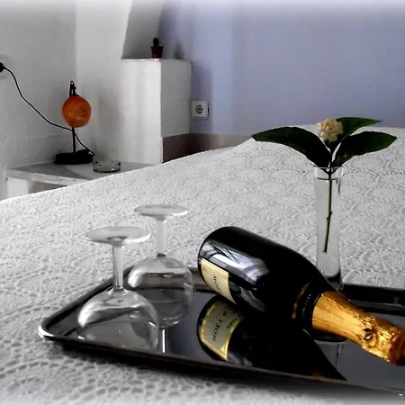 Otel Liogerma Adamantas (Milos)