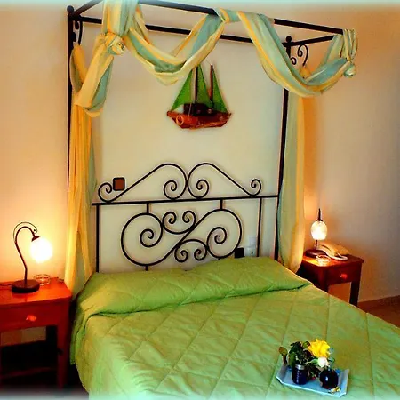Hotell Liogerma Adamantas (Milos)