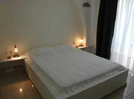 Otel Liogerma Adamantas (Milos)